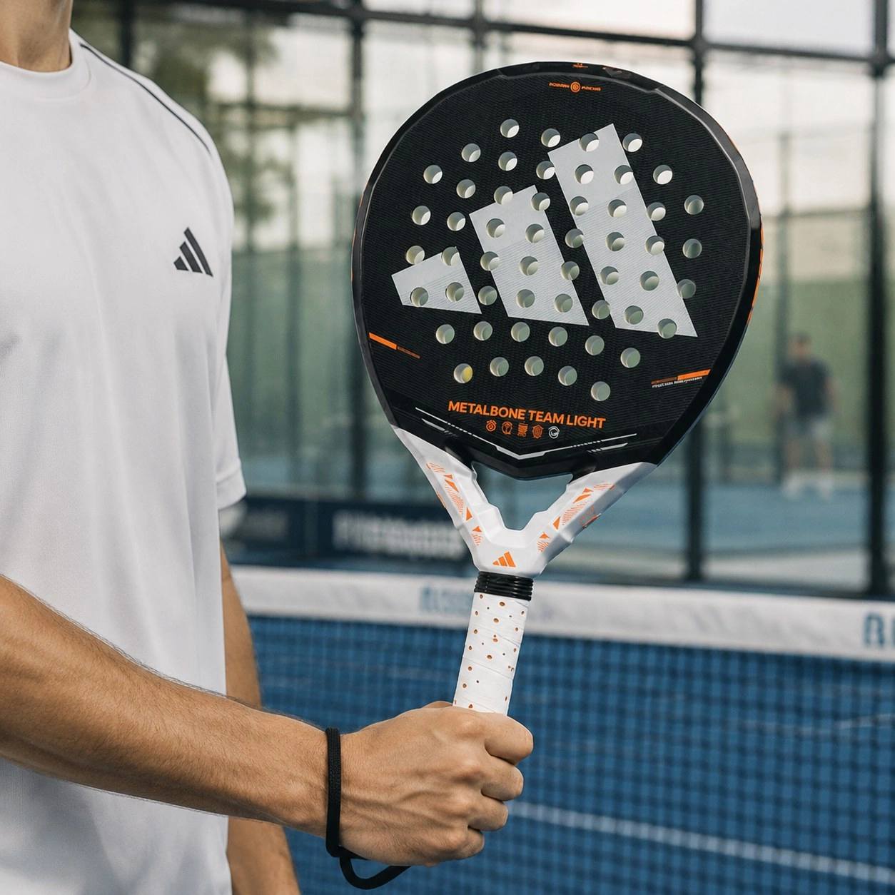 Adidas Metalbone team light 2026 — €100–199