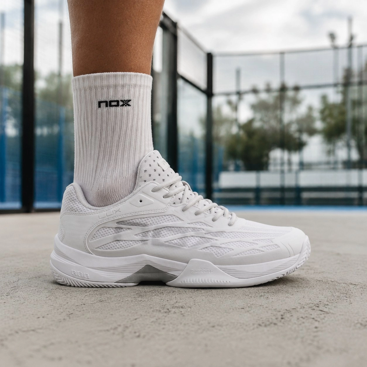 Nox AT10 lux White/Grey 26