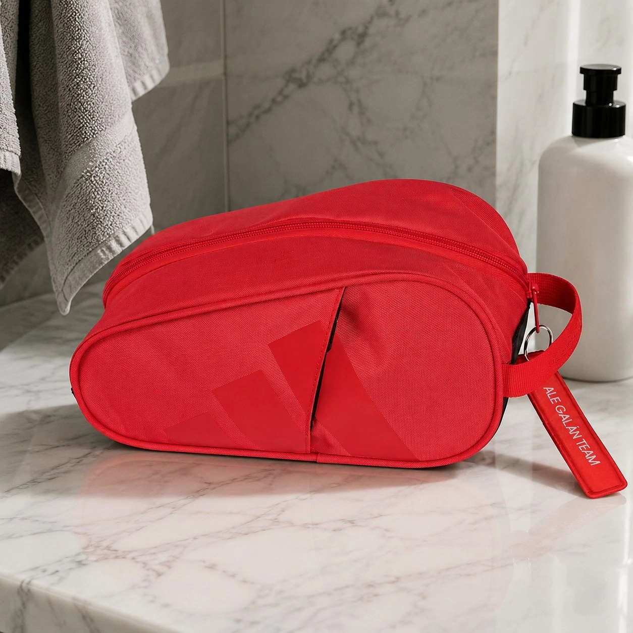 Toilet Bag Adidas Black/Red 2026