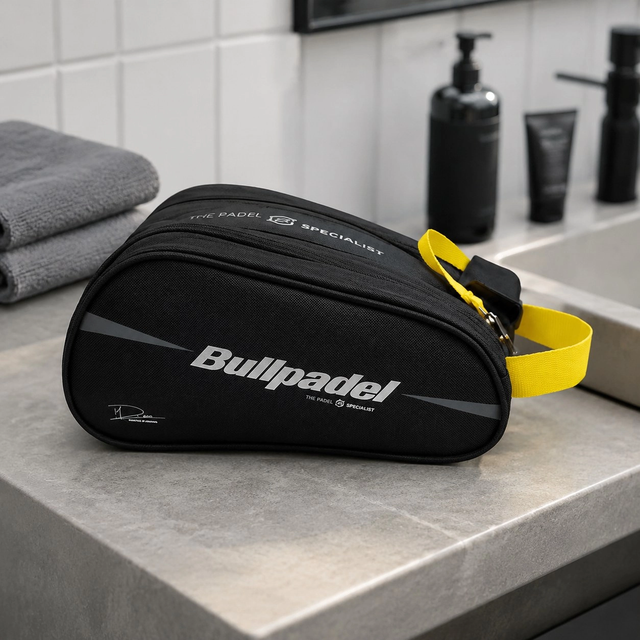 Toilet Bag Bullpadel BPN26020 Black
