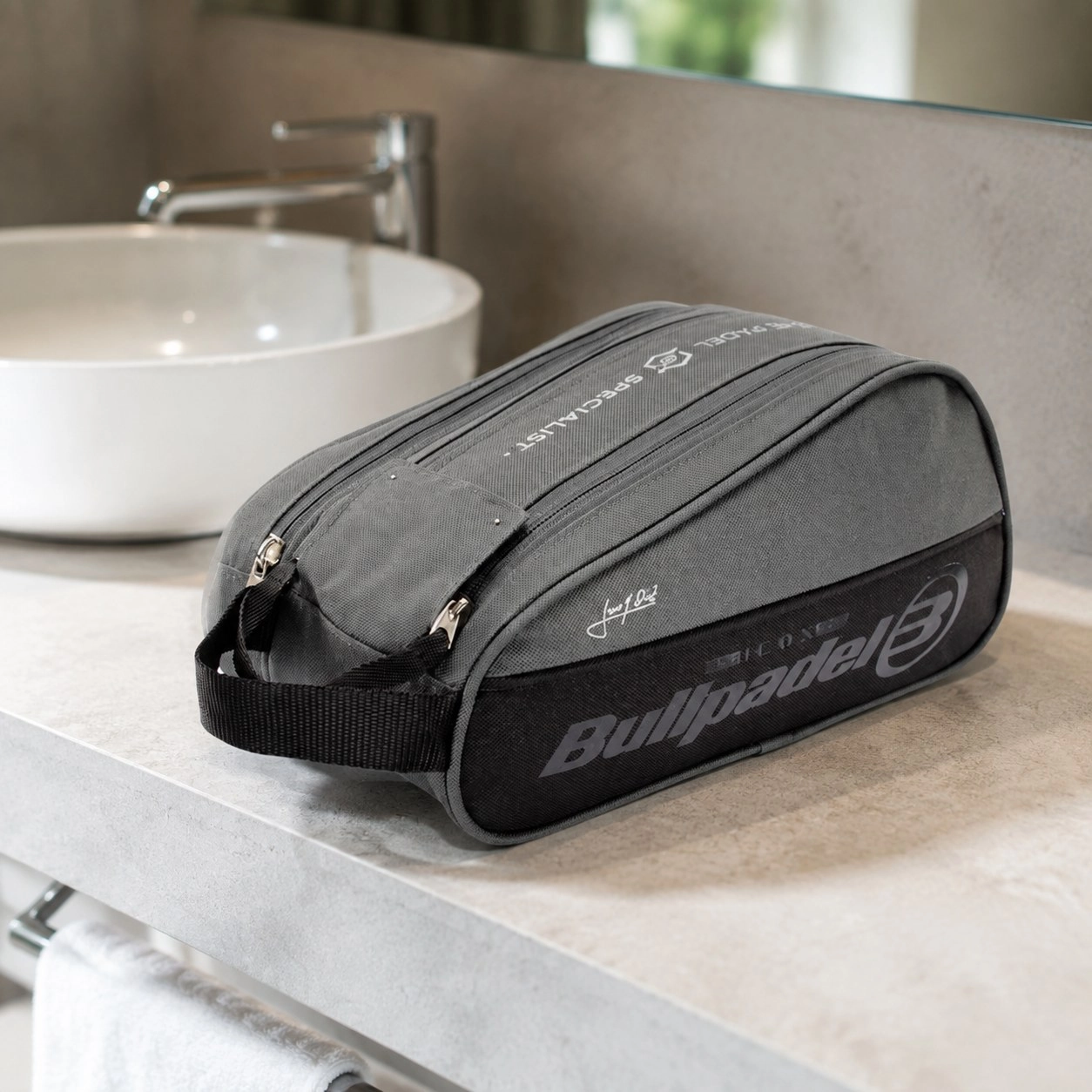 Toilet Bag Bullpadel BPP25018 Graphite